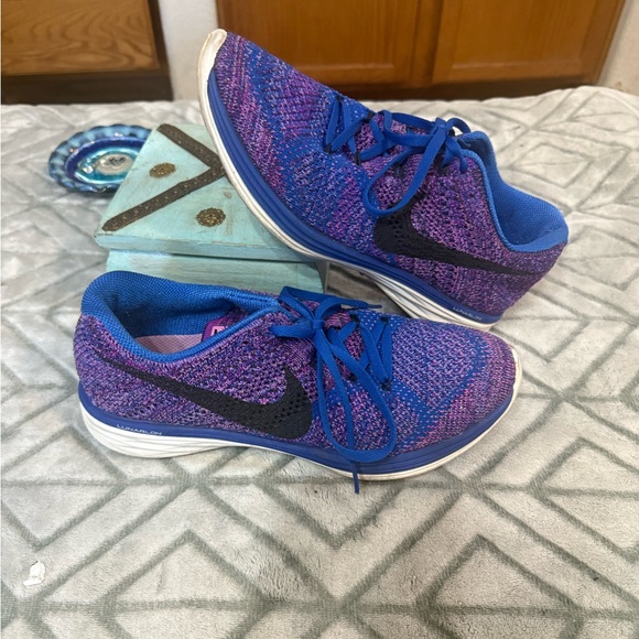 Nike Women's Purple and Blue Running Shoes - Picture 1 of 10
